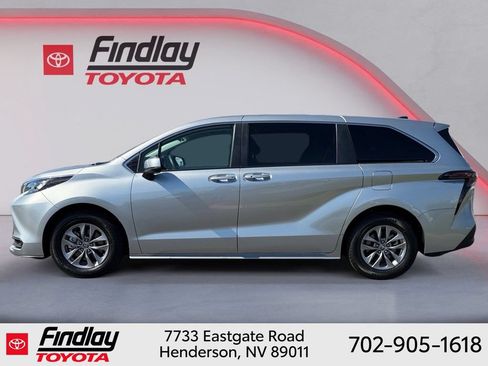 Certified 2025 Toyota Sienna LE FWD image 10