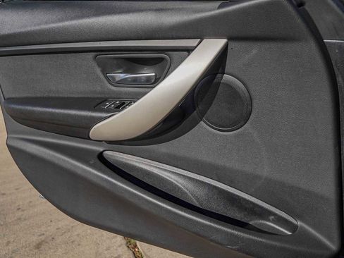 Used 2018 BMW 320i Sedan w/ Convenience Package image 24