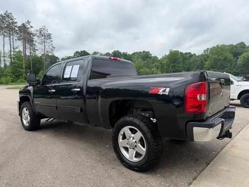 Used 2014 Chevrolet Silverado 2500 LTZ w/ LTZ Plus Package AWD/4WD image 6