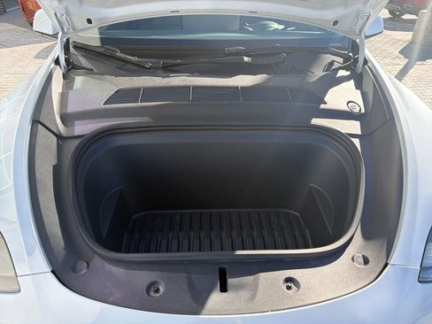 Used 2023 Tesla Model Y Long Range image 21