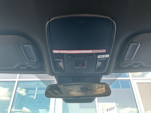 Used 2025 Toyota Camry SE FWD image 16