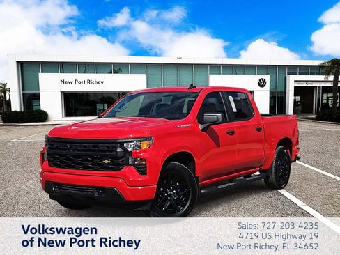 Used 2024 Chevrolet Silverado 1500 Custom image 1