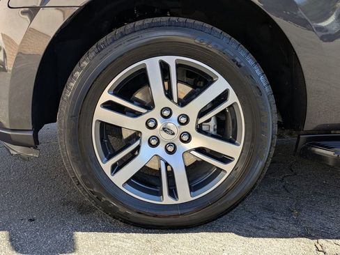 Used 2024 Ford Expedition Max Limited image 31