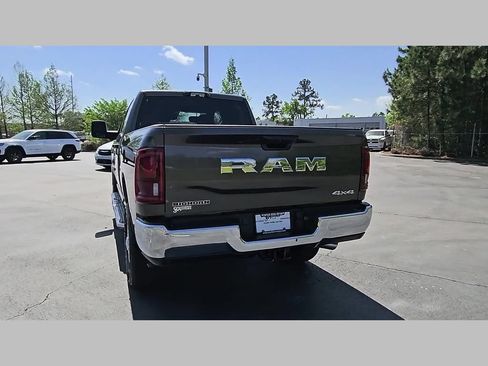 New 2026 RAM 3500 Big Horn AWD/4WD image 28