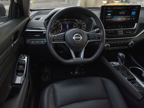Used 2023 Nissan Altima 2.5 SR w/ SR Premium Package AWD/4WD image 19