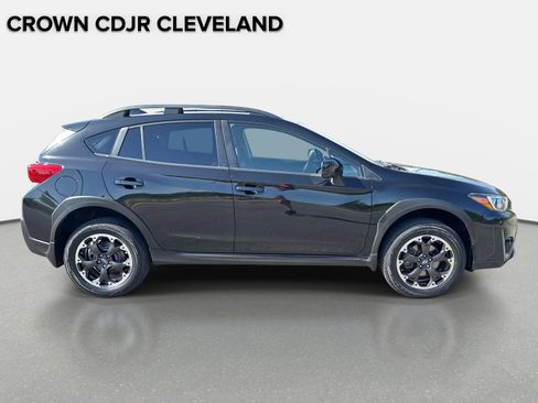 Used 2021 Subaru Crosstrek 2.0i Premium w/ Moonroof Package AWD/4WD image 3