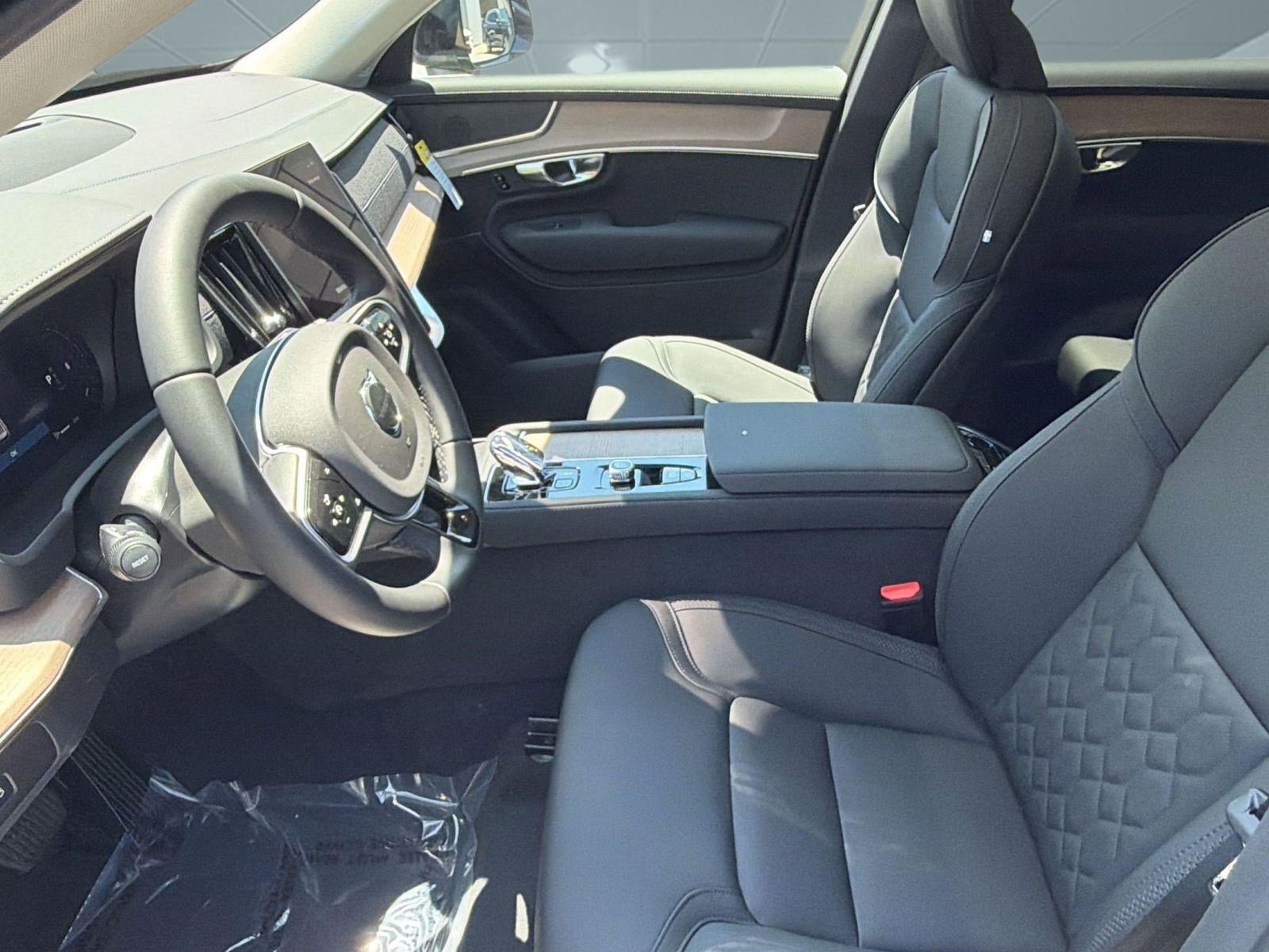 Used 2026 Volvo XC90 B5 Plus w/ Protection Package AWD/4WD image 20