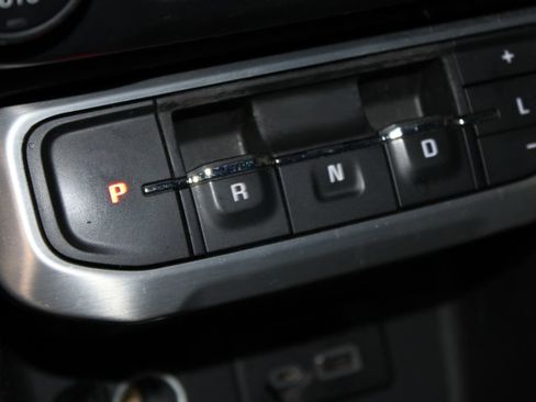 Used 2020 GMC Acadia SLT FWD image 26