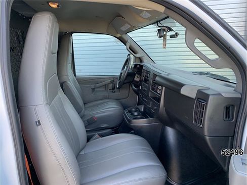 Used 2023 Chevrolet Express 2500 Extended image 25