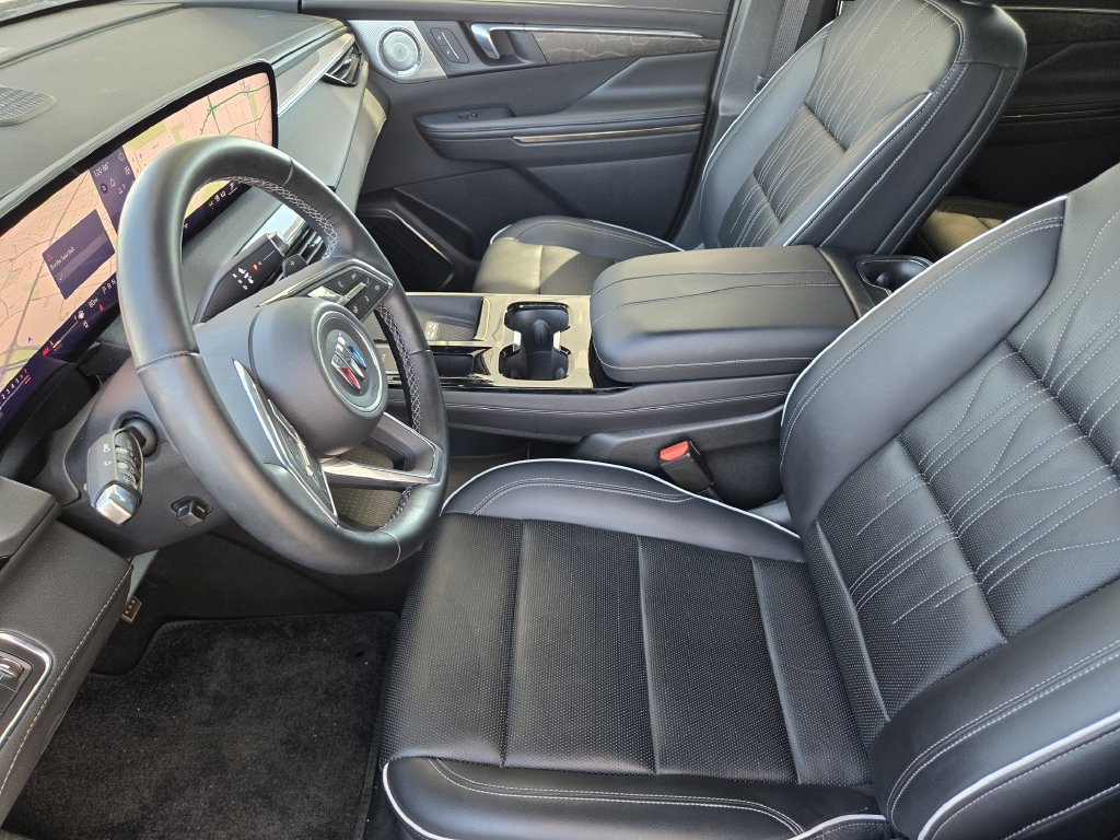 Used 2025 Buick Enclave Avenir w/ Trailering Package, 5000 lbs. FWD image 13