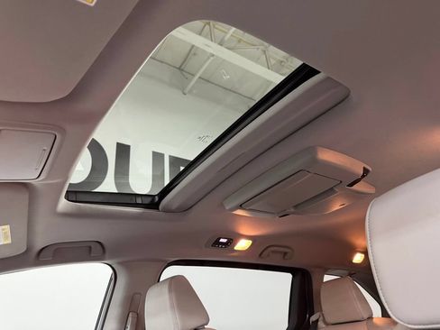 Used 2019 Honda Odyssey Elite image 15