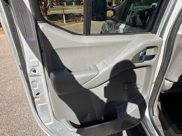 Used 2014 Nissan Frontier S AWD/4WD image 24