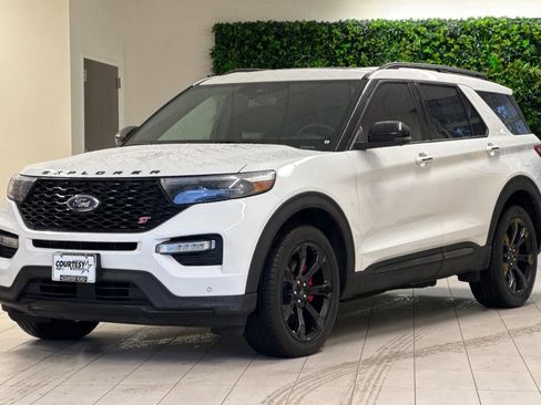 Certified 2022 Ford Explorer ST w/ Equipment Group 401A image 8