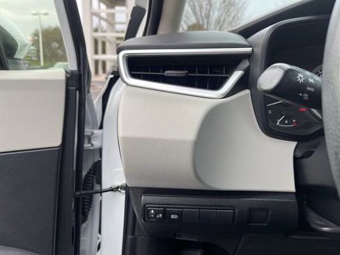Used 2022 Toyota Corolla LE image 25