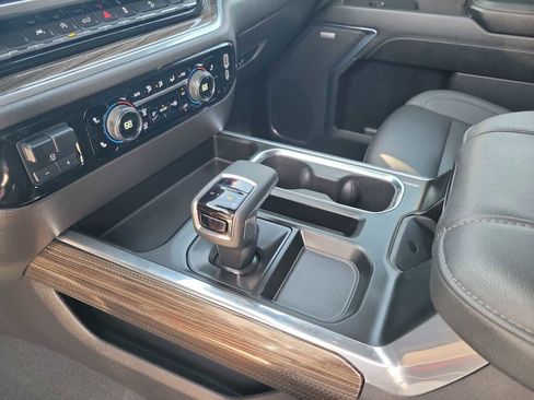 Used 2024 Chevrolet Silverado 1500 LT Trail Boss w/ Convenience Package II image 13