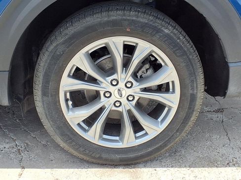 Used 2022 Ford Explorer Limited w/ Equipment Group 301A image 8