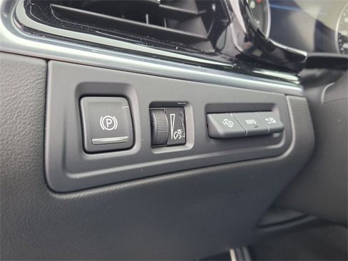 Used 2025 Cadillac XT6 Sport w/ Technology Package image 28