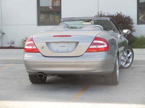Used 2005 Mercedes-Benz CLK 320 Cabriolet image 17