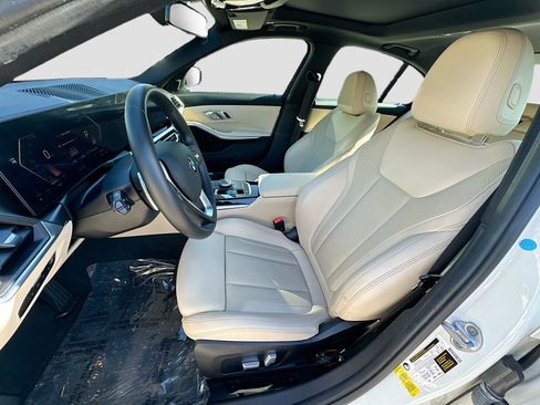 Used 2023 BMW 330i Sedan image 21