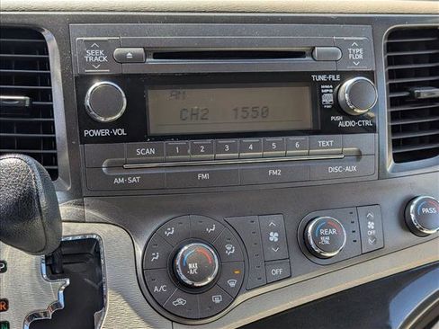 Used 2012 Toyota Sienna FWD image 13