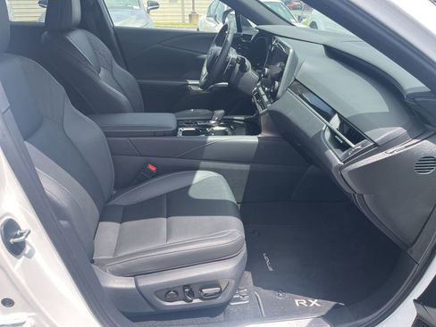 Used 2025 Lexus RX 350 FWD w/ Technology Package image 11