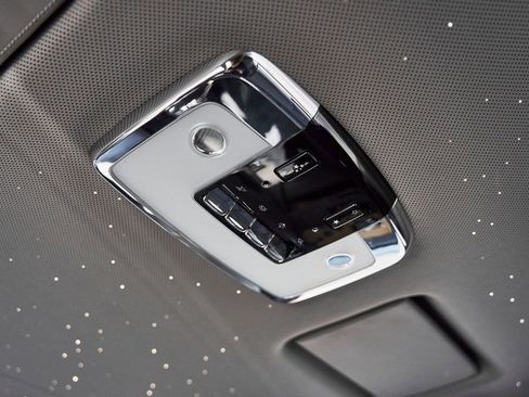 Used 2025 Rolls-Royce Phantom Sedan RWD image 63