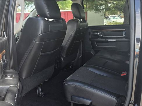 Used 2015 RAM 2500 Laramie w/ Black Appearance Group AWD/4WD image 13