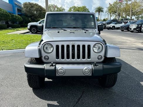 Used 2016 Jeep Wrangler Unlimited Sahara w/ Connectivity Group image 2