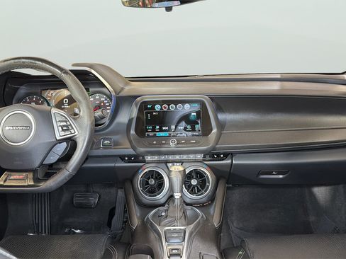 Used 2016 Chevrolet Camaro SS RWD image 15