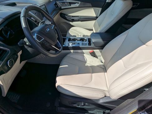 Used 2022 Ford Edge Titanium AWD/4WD image 15