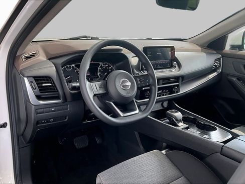 Certified 2023 Nissan Rogue SV FWD image 17