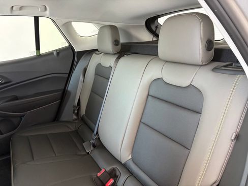 New 2026 Chevrolet Trax ACTIV w/ Sunroof Package FWD image 35