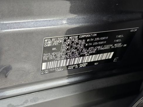 Used 2024 Toyota RAV4 XLE Premium AWD/4WD image 29