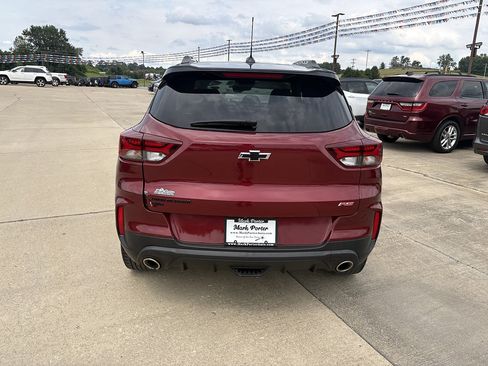 Used 2023 Chevrolet TrailBlazer RS w/ Convenience Package AWD/4WD image 3