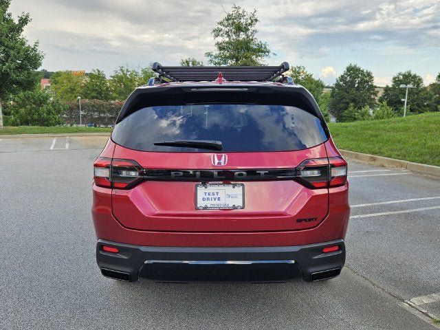 New 2026 Honda Pilot Sport image 4