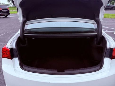Used 2018 Acura TLX image 33