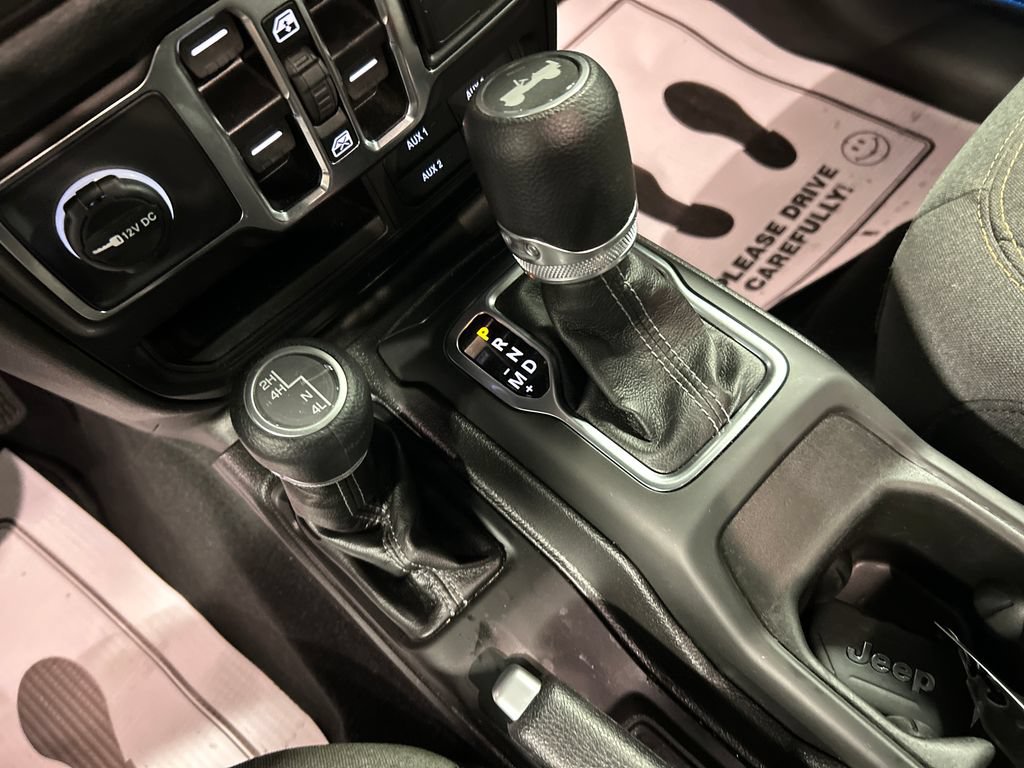 Used 2025 Jeep Wrangler Unlimited Sport AWD/4WD image 20