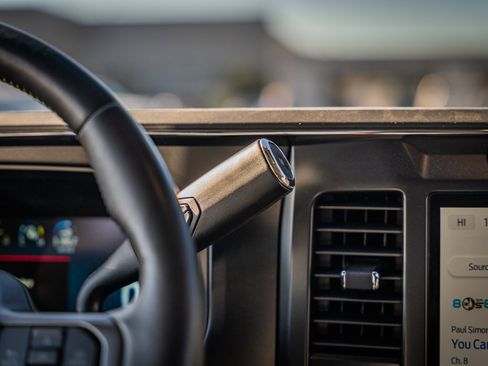 Certified 2024 Ford F250 Lariat w/ Black Appearance Package image 33