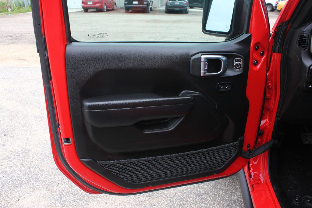Used 2023 Jeep Wrangler Unlimited w/ Cold Weather Group AWD/4WD image 24