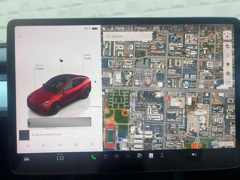 Used 2023 Tesla Model Y Long Range AWD/4WD image 22