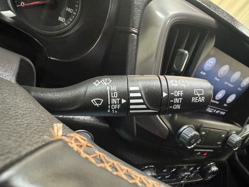 Used 2024 GMC Terrain AT4 image 21