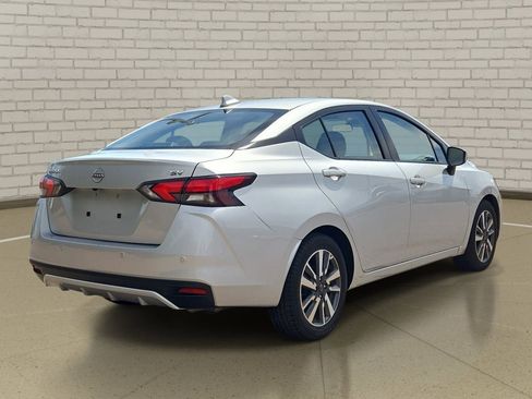 Used 2023 Nissan Versa SV image 5