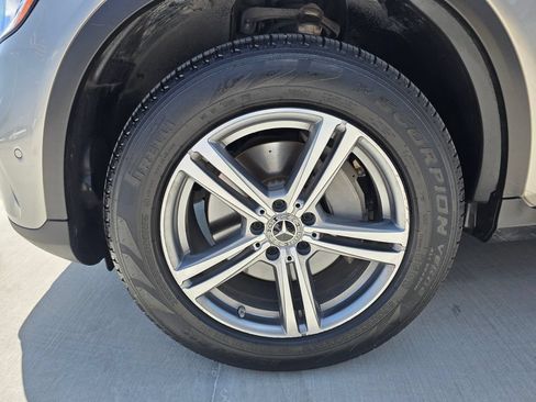 Certified 2022 Mercedes-Benz GLC 300 image 9