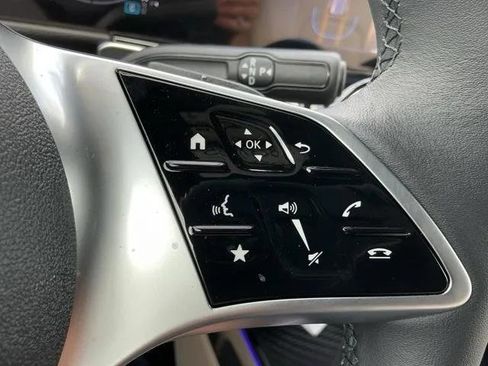 New 2025 Mercedes-Benz GLB 250 image 23