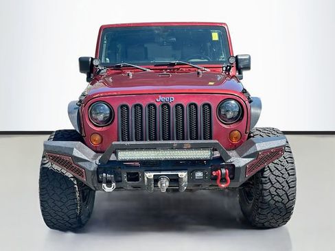Used 2010 Jeep Wrangler Unlimited Sahara AWD/4WD image 4