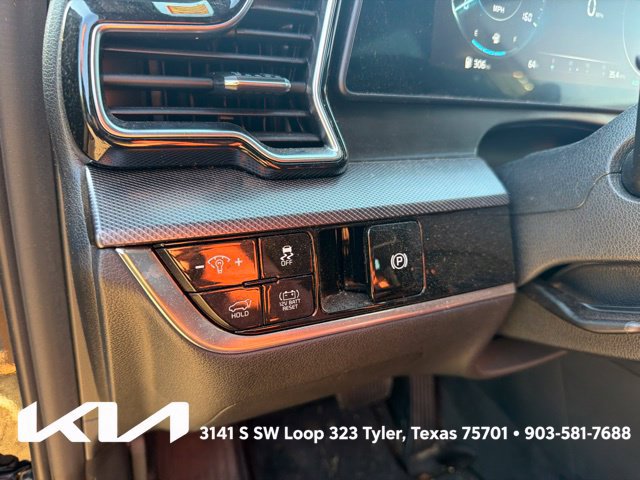 Certified 2025 Kia Sportage SX Prestige AWD/4WD image 16
