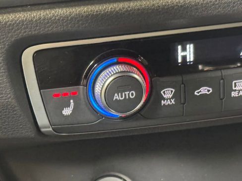 Used 2020 Audi Q3 2.0T Premium w/ Convenience Package image 40