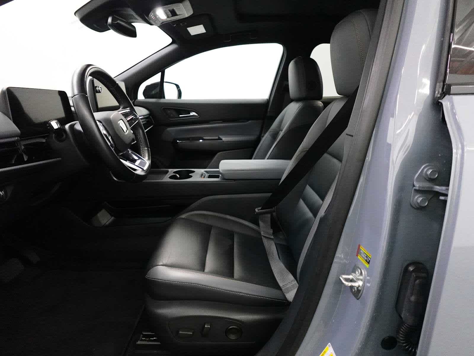 Used 2024 Honda Prologue Touring image 12