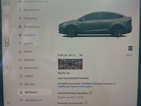 Used 2023 Tesla Model X Plaid image 4