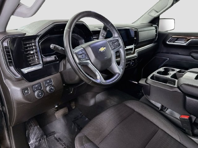 Used 2024 Chevrolet Silverado 1500 LT AWD/4WD image 22